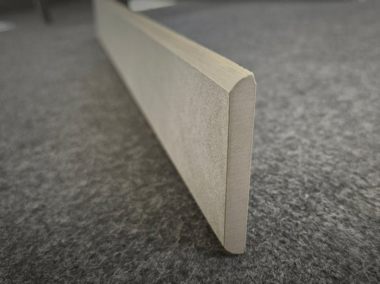 Sockelleistenschnitt mit abgerundeter Kante