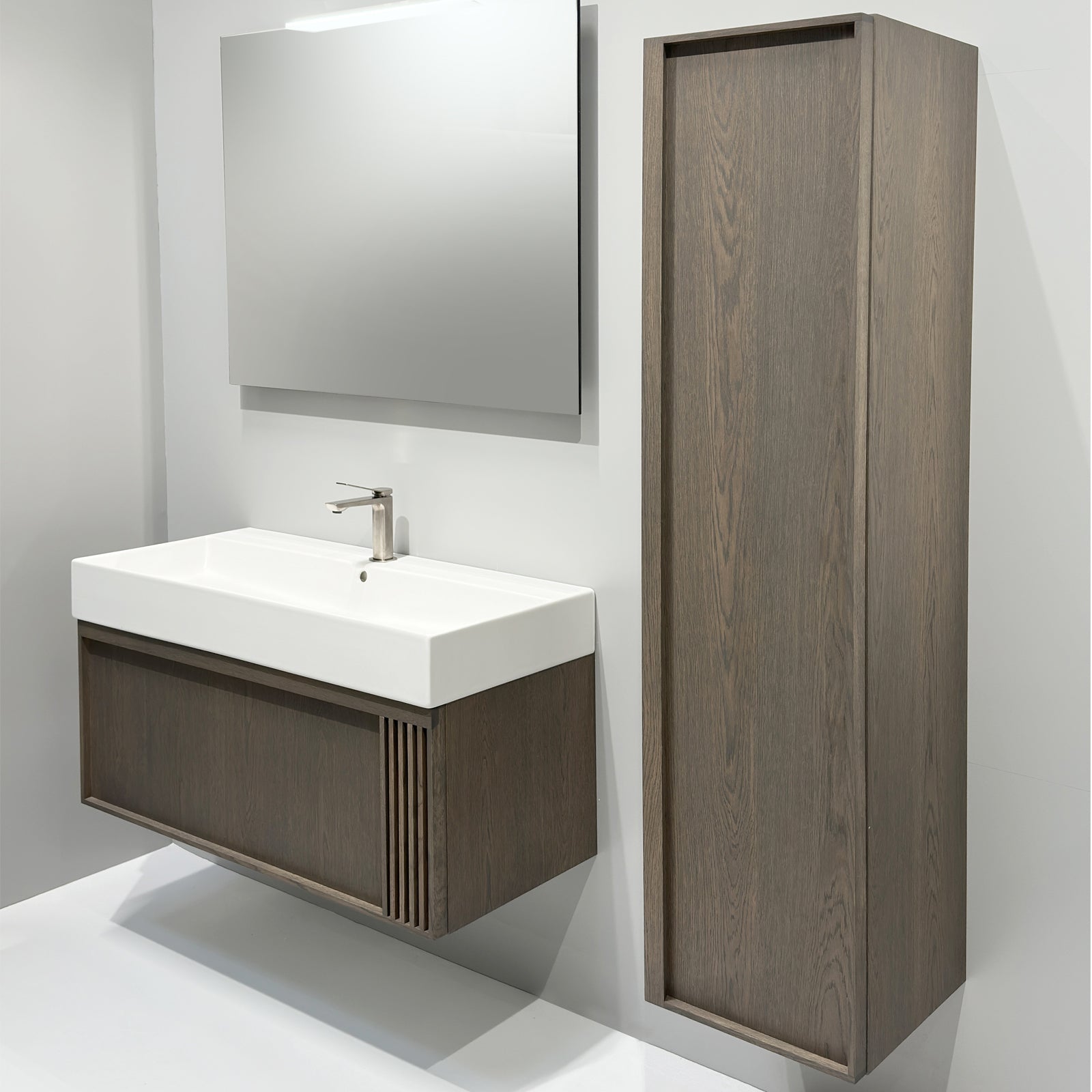 KAMĖ SOLE Hochschrank