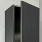 KAMĖ BIG Hochschrank – geriffelte Front mit Chromgriff