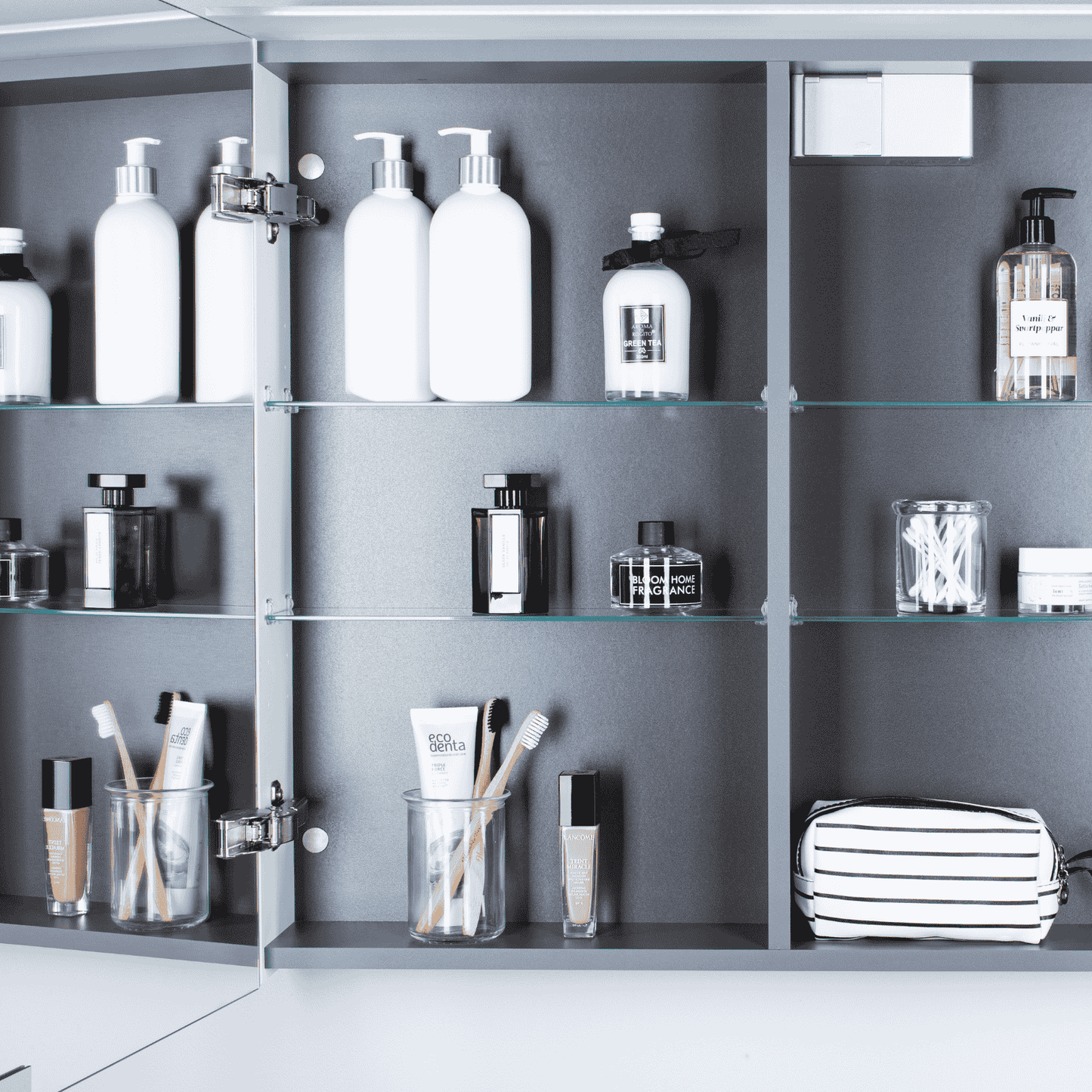 KAMĖ LOFT LED-Spiegelschrank – 2 Türen